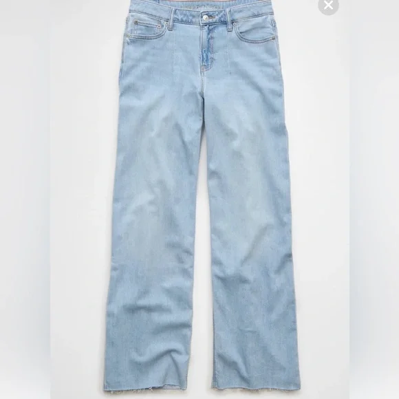 AE Dreamy Drape Stretch Low-Rise Baggy Wide-Leg Jean - Picture 5 of 9